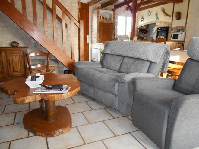Marais Poitevin Gite "Volets Bleu Clair": Rustic Retreat with Fishing, Boating, and Cycling La Taillee Exterior photo